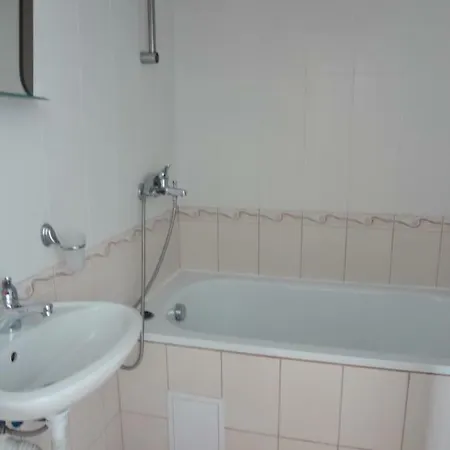Rose Slăntjev Brjag